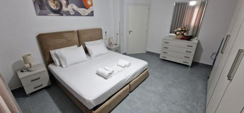 Postel nebo postele na pokoji v ubytování Apartment rent Elbasan city center 1