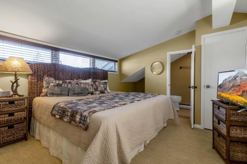 Gallery image of Family Townhome Steps to Holiday Valley Scenic Views & Patio in Ellicottville