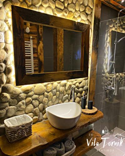 Ένα μπάνιο στο Vila Tornik 3