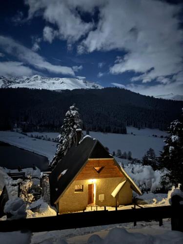 Adorable Chalet Sur le lac de Payolle