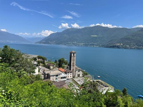 Lago Maggiore by Fewotessin
