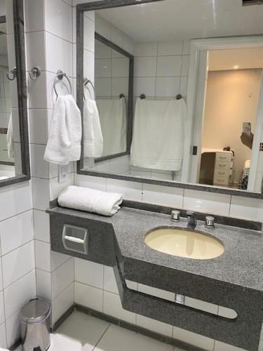 Ένα μπάνιο στο Flat Parque Arreião 2410