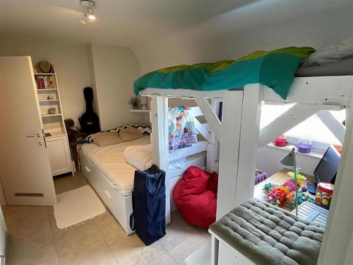 Fotografie z fotogalerie ubytování Charming Waterside Getaway v destinaci Nieuwpoort