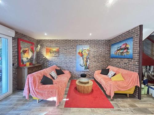 Photo de la galerie de l'établissement Sainte Maxime : Villa 3 pièces, jardin, piscine, clim - FR-1-226-553, à Sainte-Maxime