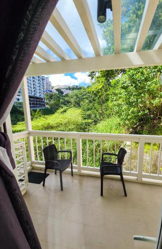 Balkón nebo terasa v ubytování Forest View Haven at Twin Lakes Tagaytay
