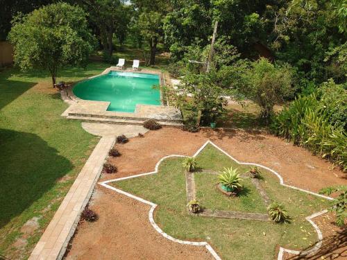 Kolam renang di atau dekat dengan Vallee 69 Eco Villa-Tissa,Yala