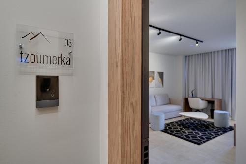 Ένα ή περισσότερα κρεβάτια σε δωμάτιο στο Nomads Lux Studios & Business Center