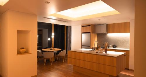 Nhà bếp/bếp nhỏ tại HOTEL LA VIGNE HAKUBA by Onko Chishin