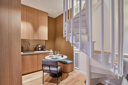Sublim 1BDR AC Arc de Triomphe Champs Elysees by Studio Prestige