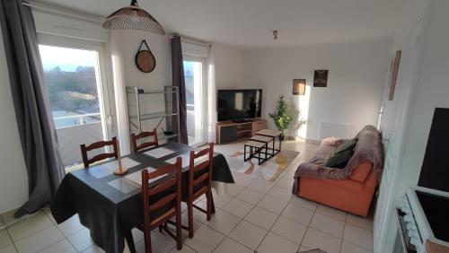 Appartement, entrée autonome, à proximité de la gare