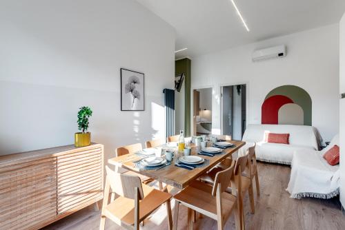StayEasy M3 PortaRomana Bella - 2 Bedrooms 2 baths