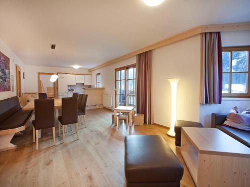 Posezení v ubytování Chalet in Pinzgau near Wildkogel Arena