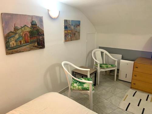 Cozy little duplex near Montmartre