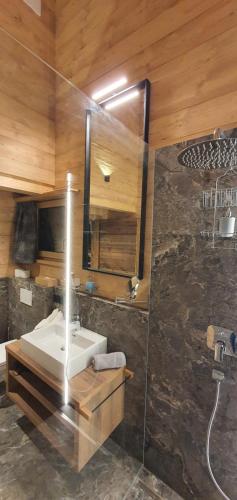 Salle de bains dans l'établissement Alte Mühle