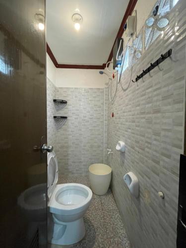 Ένα μπάνιο στο Seascape at Top Sea Can Siargao