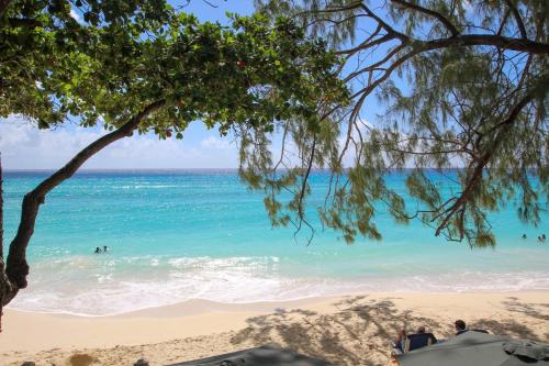 Charming 2 bedroom apt on gorgeous quiet beach - Sea Star 3 apts by Bluescape photo 2