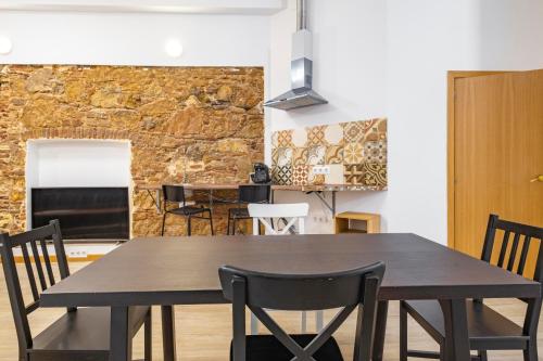 BRAND NEW Pl Espana Sants Fira Apartment 2024 Built, Aplus, AirCon & Heating, Gigabit WiFi, Parking
