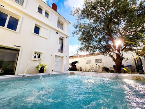 Villa Alekatele à 80m de la plage