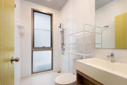 Ένα μπάνιο στο Rayong Family Hideaway