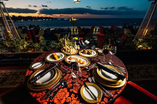 Bebidas en Le Metropole Luxury Heritage Hotel Since 1902 by Paradise Inn Group
