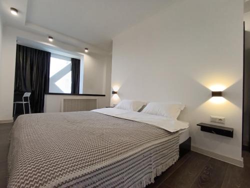 AURA on Tugolbay ata 90