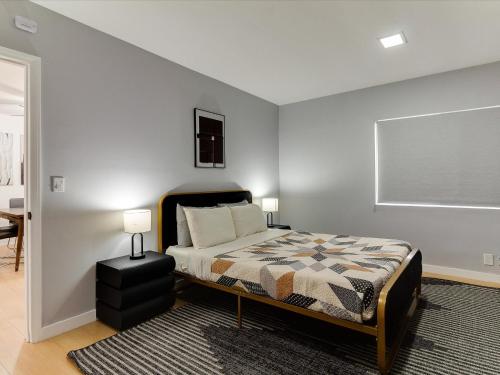 Ένα ή περισσότερα κρεβάτια σε δωμάτιο στο Modern 4 bedroom in San Fernando