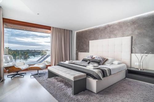 Luxury sea view Apartment in Puerto de Alcudia photo 2