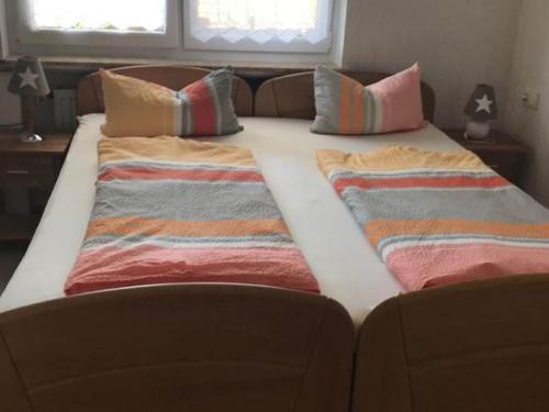 Ένα ή περισσότερα κρεβάτια σε δωμάτιο στο Wohnung mit eigener Terrasse in Homberg