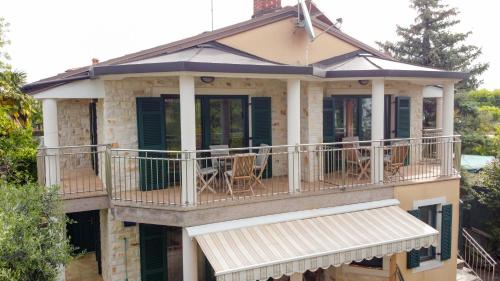 Todor Seaside Apartments