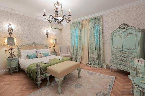 Heliopolis Boutique - 3 BR Apt Centrally located at City Stars