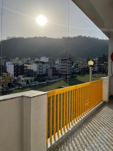 Ein allgemeiner Bergblick oder ein Berglick von des Hostels aus