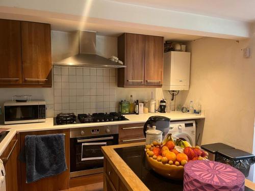 Een keuken of kitchenette bij Bucking Lodge
