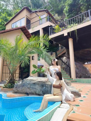 Πισίνα στο ή κοντά στο Camellia Garden Hotel