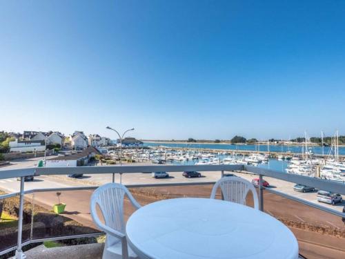 Appartement duplex à Étel 3* - Piscine, Wifi, Animaux admis, Parking à 600m de la plage - FR-1-479-200