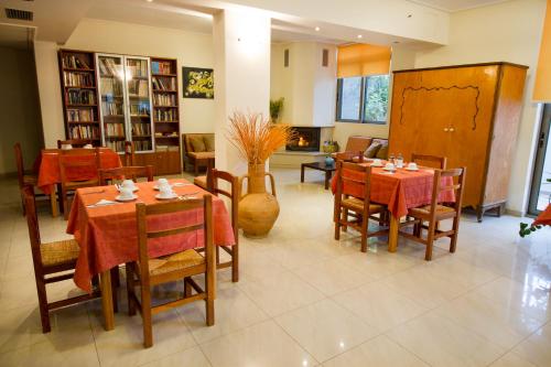 Gallery image of Lycasti Maisonettes in Tavronitis