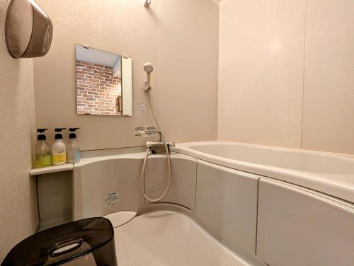 Bilik mandi di Kanazawa Station Hotel