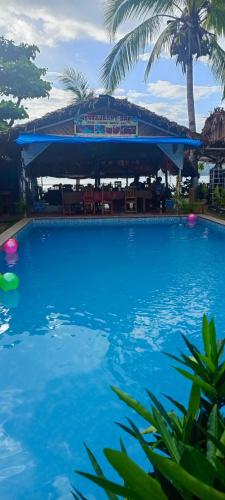 Kolam renang di atau dekat dengan Piscine bimoko