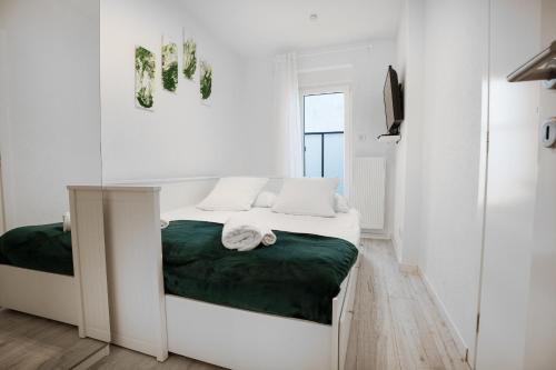 Flexible SelfCheckIns Zagreb 287 - 2 Bedroom Apartment - Loggia - City Centre