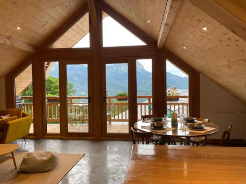 Appartement entre lac & montagne