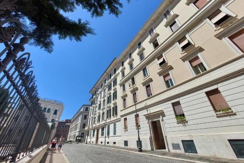 Luxury home in the Ghetto's heart
