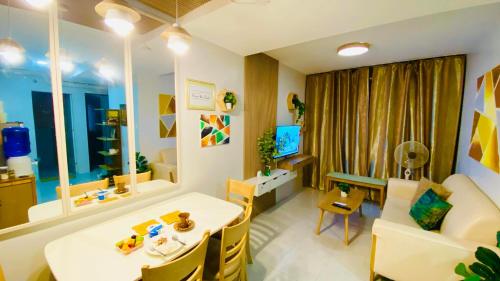 Posezení v ubytování 2-Room Cozy Condo in Cebu