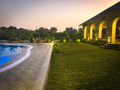 La alberca dentro o cerca de Jawai's Wildness Lodge