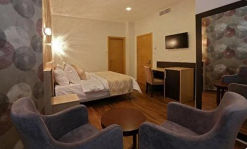 Saray Hotelにあるベッド