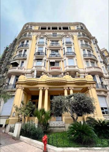 ASTORIA - Magnifique duplex lumineux à 100m des plages