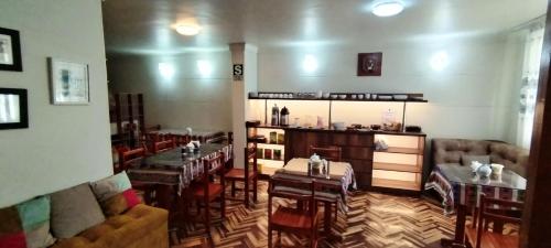 Χώρος καθιστικού στο Hostal LUNA DE SAN ANTONIO PUNO