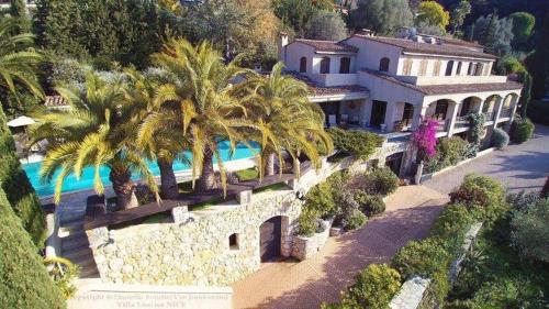 Villa loucisa Nice piscine vue mer 8 chambres 24 couchages