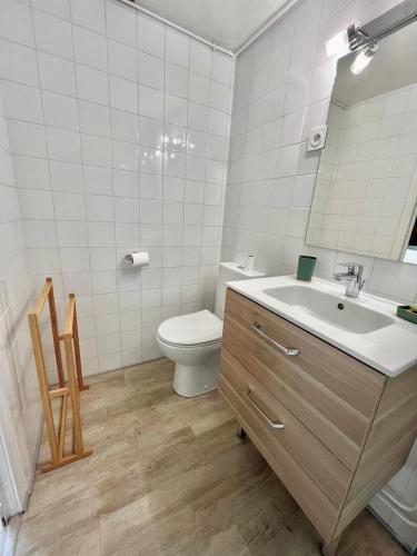 Studio avec cuisine, salle de bain et garage privé proximité 24h