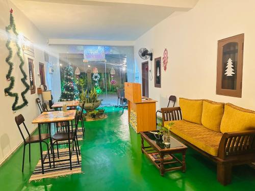 Χώρος καθιστικού στο Jaya Villa - Near Airport