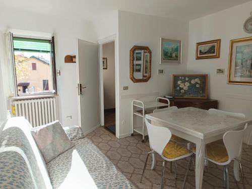 A seating area at Maddalena House