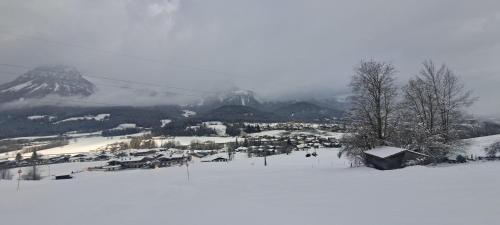 L'établissement Das Kaiserwohl Chalet en hiver
